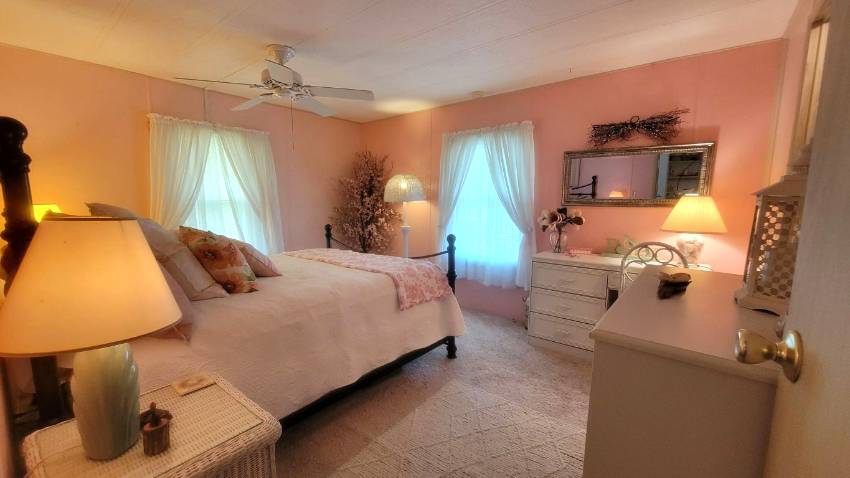 84 Emerald Dr. East a Dundee, FL Mobile or Manufactured Home for Sale